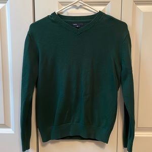 Size XL (12) V-neck hunter green sweater